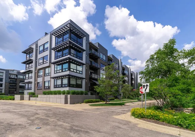 Homes for sale in Saint Paul, MN | 256 Spring St #120, Saint Paul, MN 55102 | MLS# 7035382