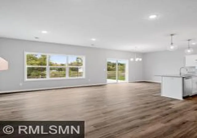 4th image of 10548 Goodwin Ave S, Cottage Grove, MN 55016 | MLS# 7035471