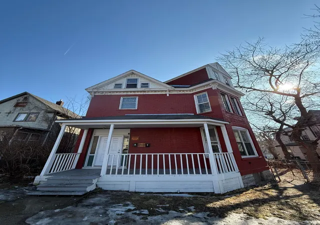1st image of 666 Sims Ave, Saint Paul, MN 55106 | MLS# 7035480