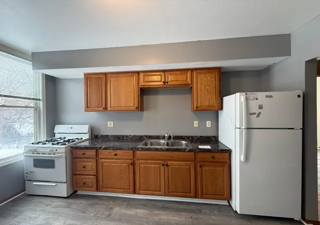 4th image of 666 Sims Ave, Saint Paul, MN 55106 | MLS# 7035480