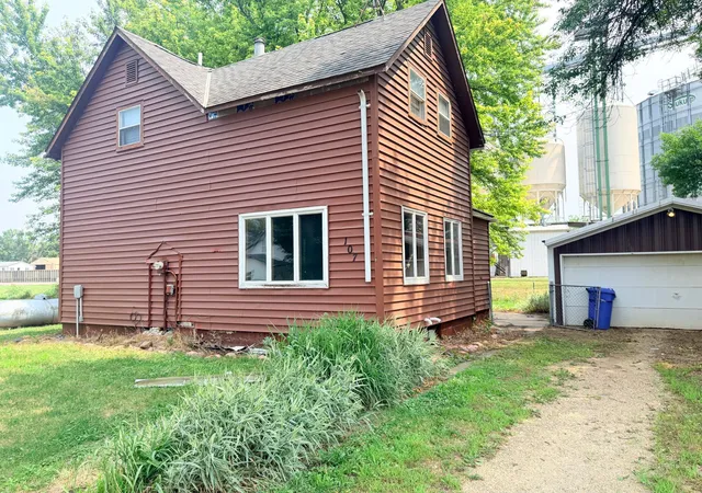 Photo 2 of Single family home for sale at 107 S Buckingham St, Hardwick, MN 56134 | MLS# 7035556 | Listing updated on 2026-08-18