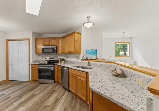 Photo 4 of Sale Pending at 123 Christenson Ct NE, Minneapolis, MN 55432 | MLS# 7035703 | Listing updated on 2026-09-07