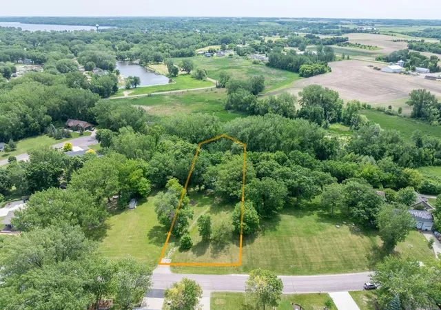 Homes for sale in Waterville, MN | 707 Tetonka View Dr, Waterville, MN 56096 | MLS# 7035754