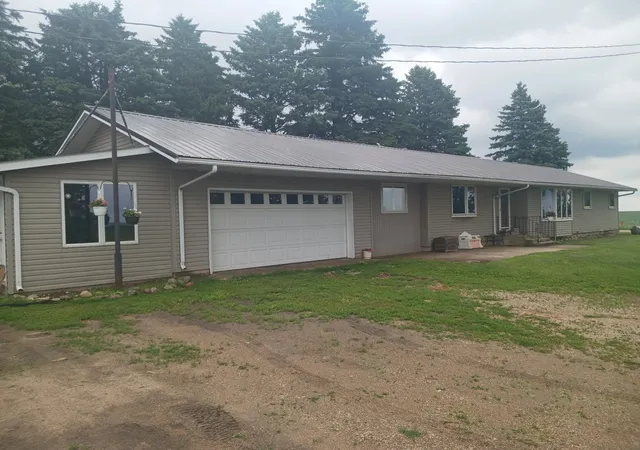 Photo 3 of Single family home for sale at 22525 Read Ave, Worthington, MN 56187 | MLS# 7035846 | Listing updated on 2026-09-12