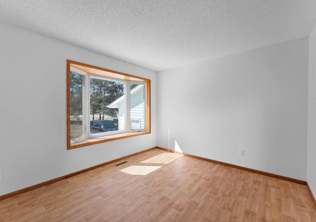 4th image of 18335 Imperial Ave N, Forest Lake, MN 55025 | MLS# 7036000