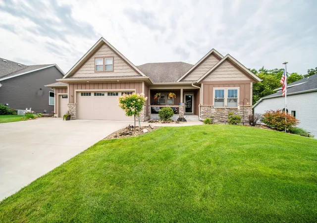 Photo 1 of Single family home for sale at 2990 Stone Park Dr Ne, Rochester, MN 55906 | MLS# 7036189 | Listing updated on 2026-10-06