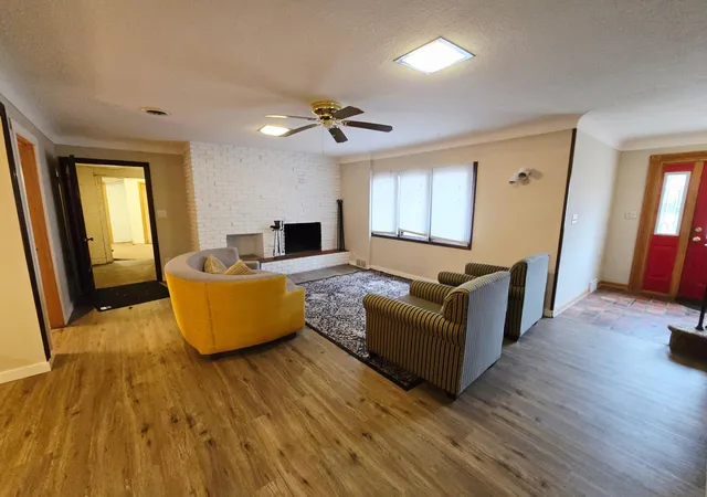 Photo 2 of Single family home for sale at 2100 Wentworth Ave, South Saint Paul, MN 55075 | MLS# 7036253 | Listing updated on 2026-10-12
