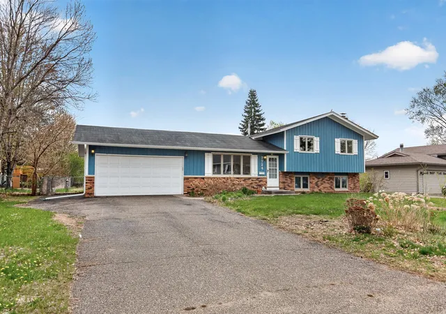 1st image of 7724 Arlington Ave N, Brooklyn Park, MN 55443 | MLS# 7036256