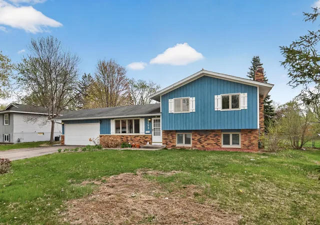 3rd image of 7724 Arlington Ave N, Brooklyn Park, MN 55443 | MLS# 7036256