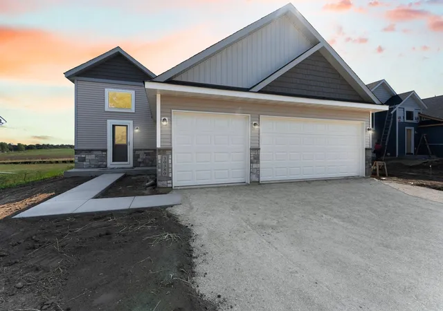 Photo 1 of Single family home for sale at 569 Sienna Dr, Watertown, MN 55388 | MLS# 7036386 | Listing updated on 2026-10-06