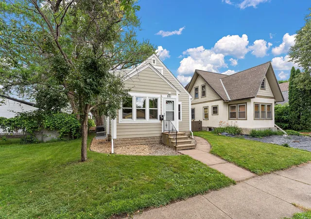 3rd image of 551 Pascal St N, Saint Paul, MN 55104 | MLS# 7036409