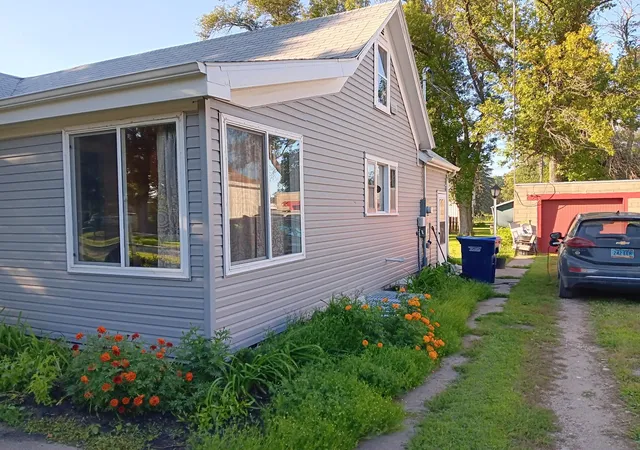Photo 3 of Single family home for sale at 603 Pearl St N, Buffalo, ND 58011 | MLS# 7036487 | Listing updated on 2026-10-01