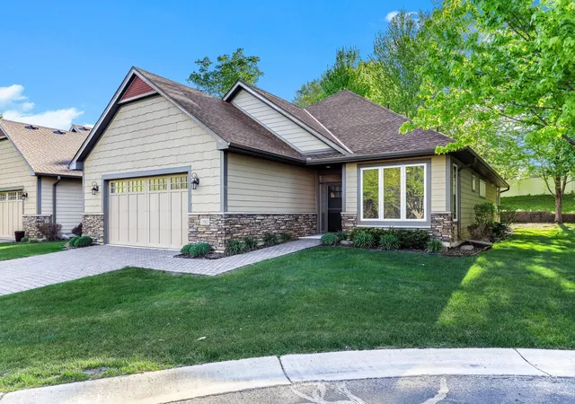 2nd image of 15563 Drake Cir Nw, Prior Lake, MN 55372 | MLS# 7036522