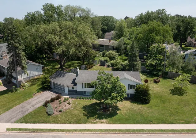 Homes for sale in Edina, MN | 6725 Valley View Rd, Edina, MN 55439 | MLS# 7036524