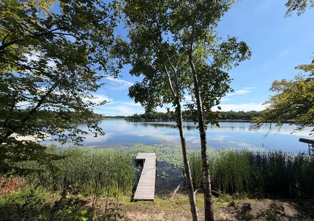 Photo 2 of Single family home for sale at 31528 Lakeview Dr, Cushing, MN 56443 | MLS# 7036575 | Listing updated on 2026-09-24