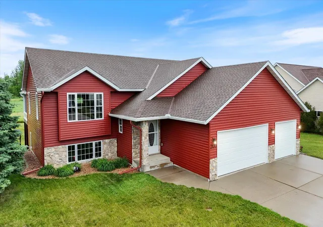 Homes for sale in Lester Prairie, MN | 2100 Blake Ave, Lester Prairie, MN 55354 | MLS# 7036660