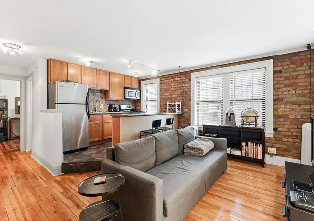Homes for sale in Minneapolis, MN | 1901 Stevens Ave #303, Minneapolis, MN 55403 | MLS# 7036743