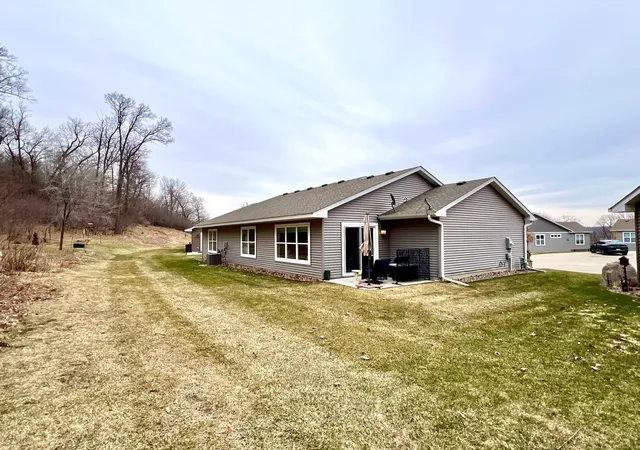 3rd image of 1140 Hewitt Blvd, Red Wing, MN 55066 | MLS# 7036786