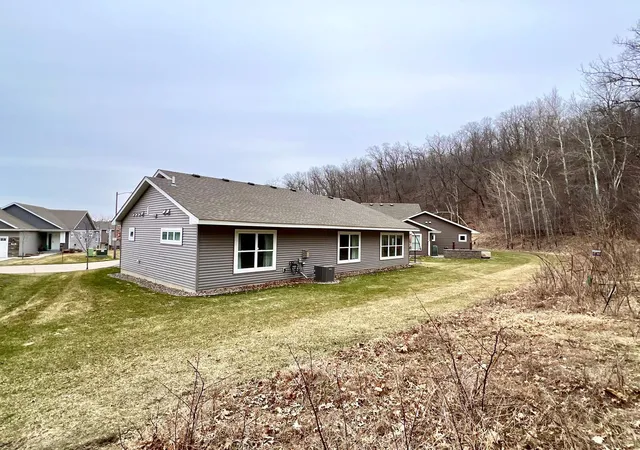 4th image of 1140 Hewitt Blvd, Red Wing, MN 55066 | MLS# 7036786