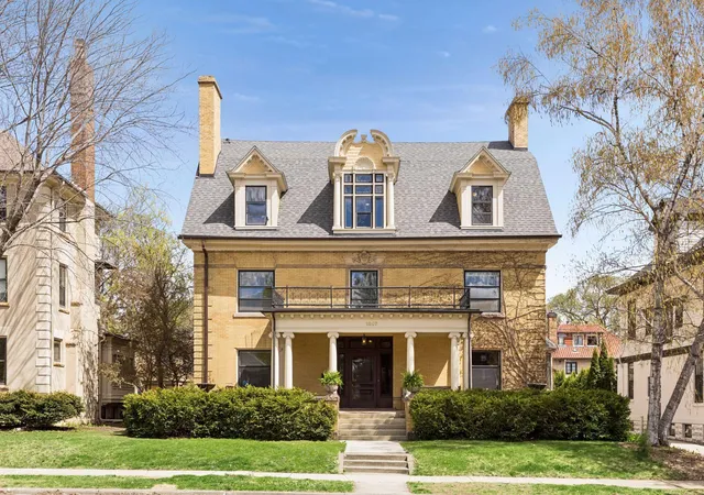 1st image of 1807 Dupont Ave S, Minneapolis, MN 55403 | MLS# 7036814