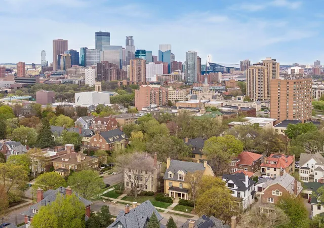 3rd image of 1807 Dupont Ave S, Minneapolis, MN 55403 | MLS# 7036814