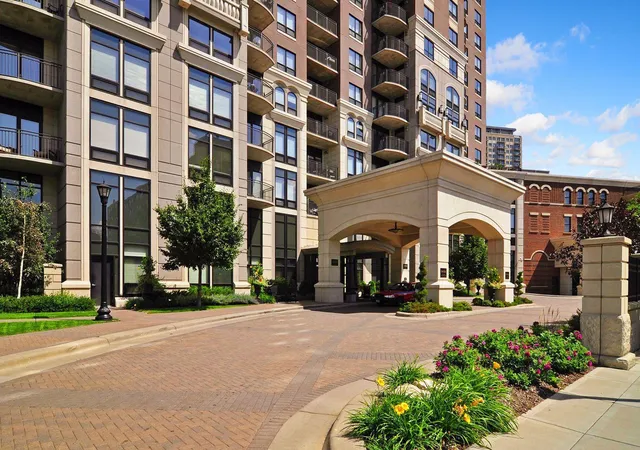 Homes for sale in Minneapolis, MN | 500 E Grant St #2102, Minneapolis, MN 55404 | MLS# 7037009