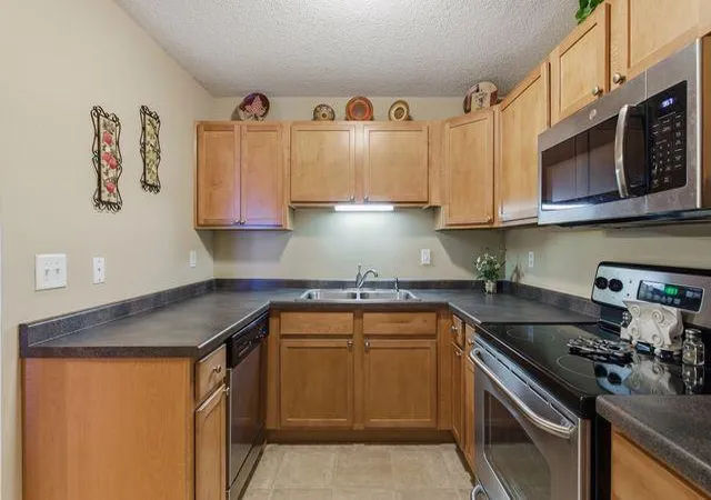 Listing Photo 2 - Condo for sale in building located at 4680 Tower St SE, Prior Lake, MN 55372 - Unit #309