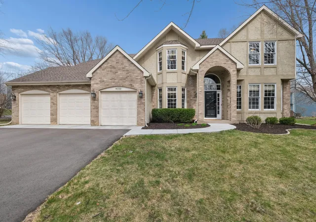 Photo 3 of Sale Pending at 16332 Mayfield Dr, Eden Prairie, MN 55347 | MLS# 7037064 | Listing updated on 2026-08-17
