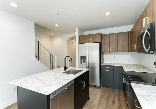 4th image of 1093 Century Village Ln Ne, Rochester, MN 55906 | MLS# 7037328