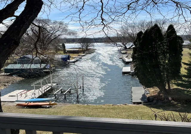 Photo 4 of Single family home for sale at 3250 Williams Ln, Mound, MN 55364 | MLS# 7037331 | Listing updated on 2026-07-21