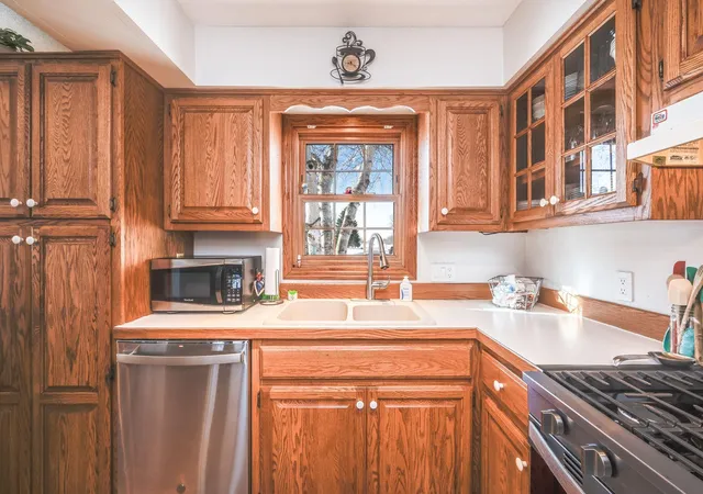 4th image of 103 E Interlaken Rd, Fairmont, MN 56031 | MLS# 7037404