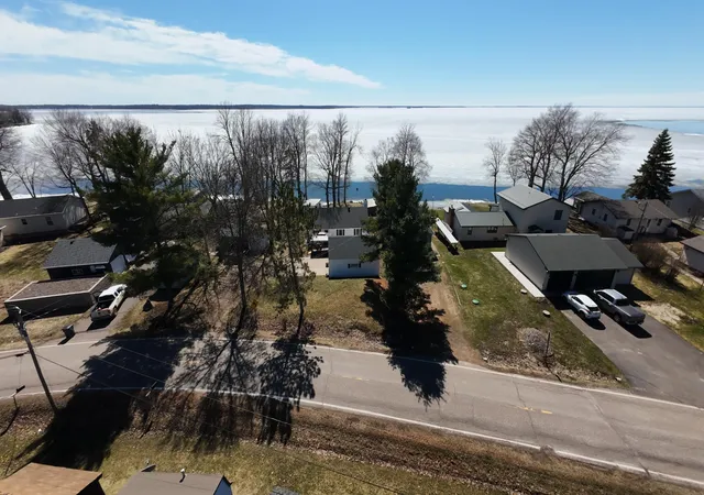 3rd image of 43333 Vista Rd, Isle, MN 56342 | MLS# 7037423