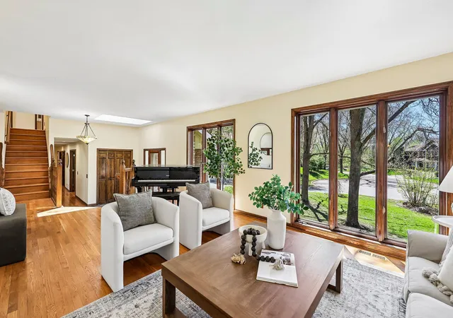 2nd image of 16300 Adeline Ln, Wayzata, MN 55391 | MLS# 7037775