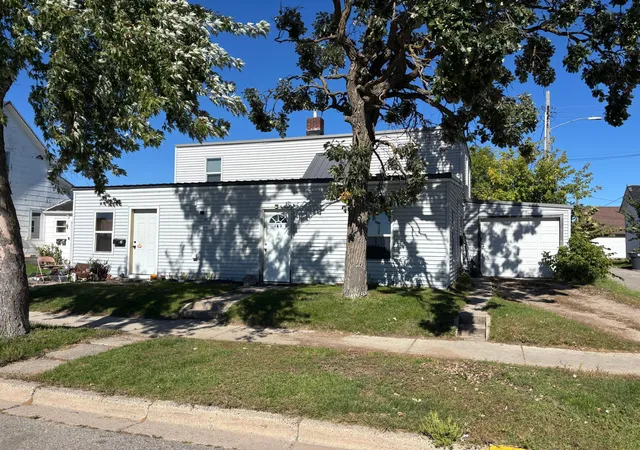 Photo 1 of Multi family home for sale at 215 9th Street Nw, Bemidji, MN 56601 | MLS# 7037907 | Listing updated on 2026-09-30