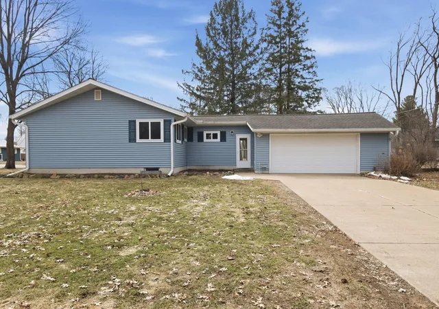 Homes for sale in Menomonie, WI | 117 16th St Ne, Menomonie, WI 54751 | MLS# 7038090
