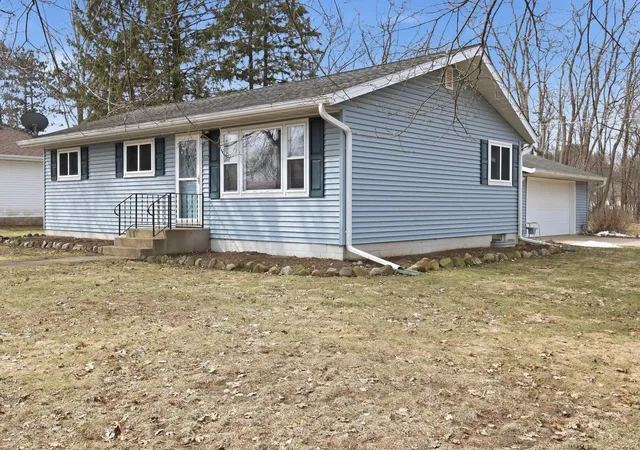 Homes for sale in Menomonie, WI | 117 16th St Ne, Menomonie, WI 54751 | MLS# 7038090