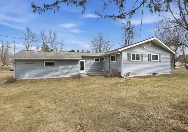 Homes for sale in Menomonie, WI | 117 16Th St Ne, Menomonie, WI 54751 | MLS# 7038090