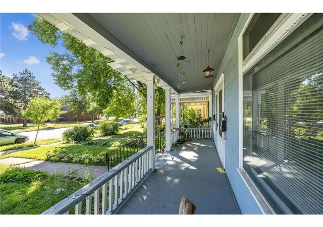 3rd image of 2827 Lyndale Ave N, Minneapolis, MN 55411 | MLS# 7038219