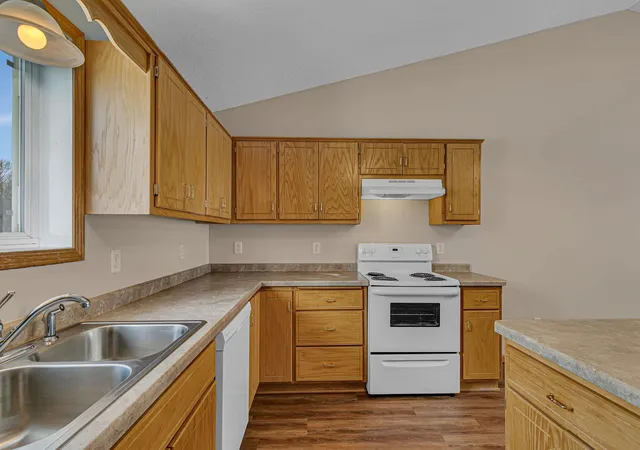 Homes for sale in Braham, MN | 206 Appaloosa Ct, Braham, MN 55006 | MLS# 7038236