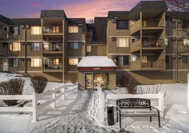 Photo 2 of Condo for sale at 4001 Heritage Hills Dr #304, Minneapolis, MN 55437 | MLS# 7038316 | Listing updated on 2026-08-29