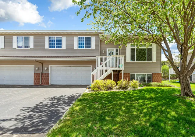 Homes for sale in Northfield, MN | 1313 Constitutional Dr, Northfield, MN 55057 | MLS# 7038410