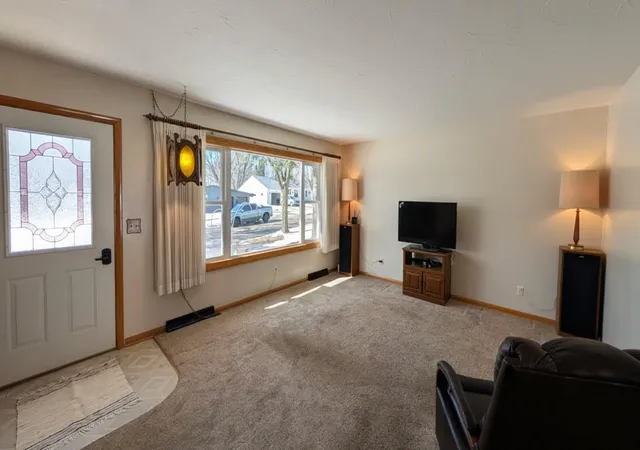 Photo 4 of Single family home for sale at 1430 N 4th Street, Montevideo, MN 56265 | MLS# 7038578 | Listing updated on 2026-09-12
