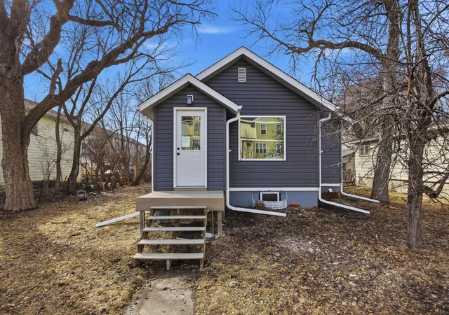 1st image of 1108 18th St N, Fargo, ND 58102 | MLS# 7038587