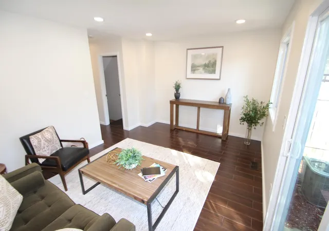 Photo 2 of Single family home for sale at 410 Livingston Ave, Saint Paul, MN 55107 | MLS# 7038726 | Listing updated on 2026-10-09
