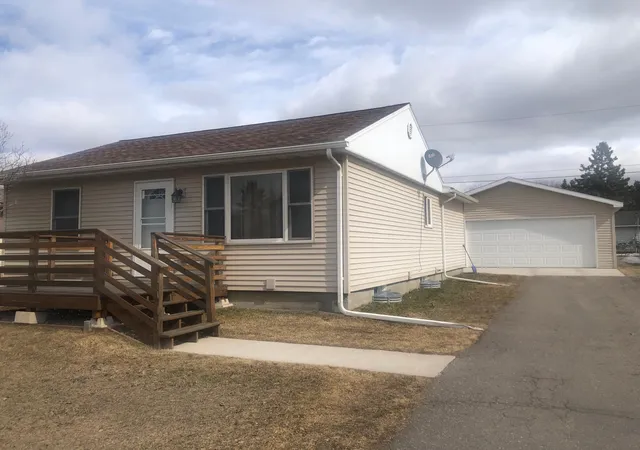 1st image of 5414 Park Dr, Mountain Iron, MN 55768 | MLS# 7038808