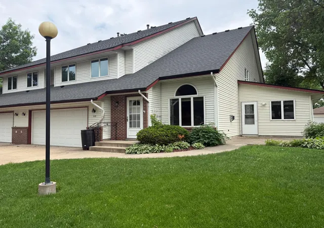 1st image of 715 1st St Se, New Prague, MN 56071 | MLS# 7039000