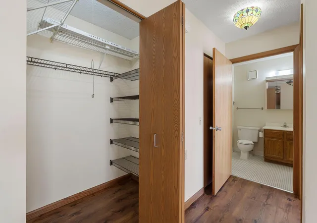 19th image of 7600 Golden Valley Rd #1004, Minneapolis, MN 55427 | MLS# 7039017