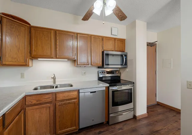 Condo for sale at 7600 Golden Valley Rd #1004, Minneapolis, MN 55427 | MLS# 7039017 | Listing updated on 2026-08-27