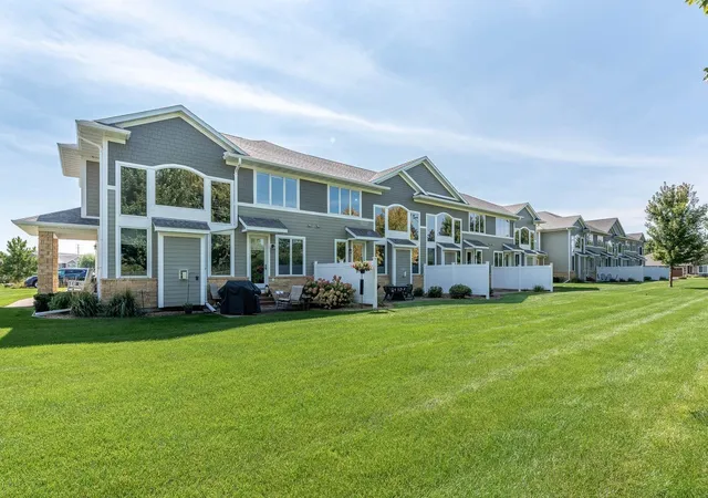 31st image of 814 Pinnacle Path, Mankato, MN 56001 | MLS# 7039218