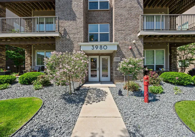 2nd image of 3980 Wooddale Ave S #302, Minneapolis, MN 55416 | MLS# 7039291